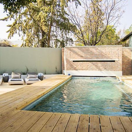 The Windhoek Luxury Suites 外观 照片