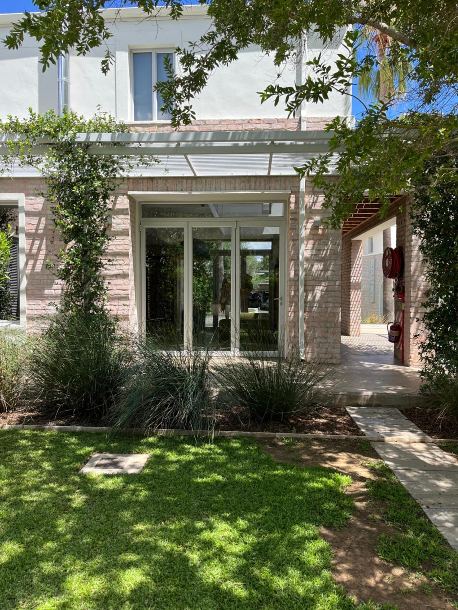The Windhoek Luxury Suites 外观 照片