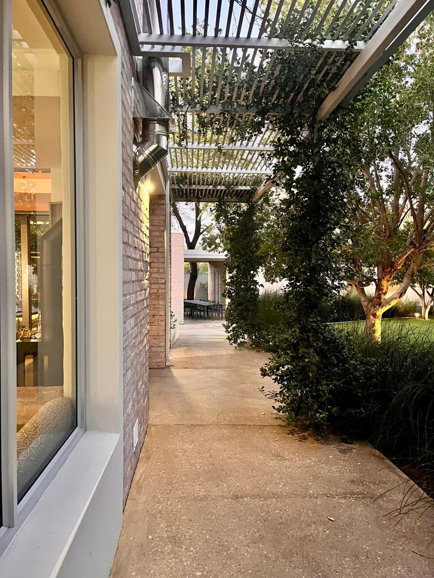 The Windhoek Luxury Suites 外观 照片