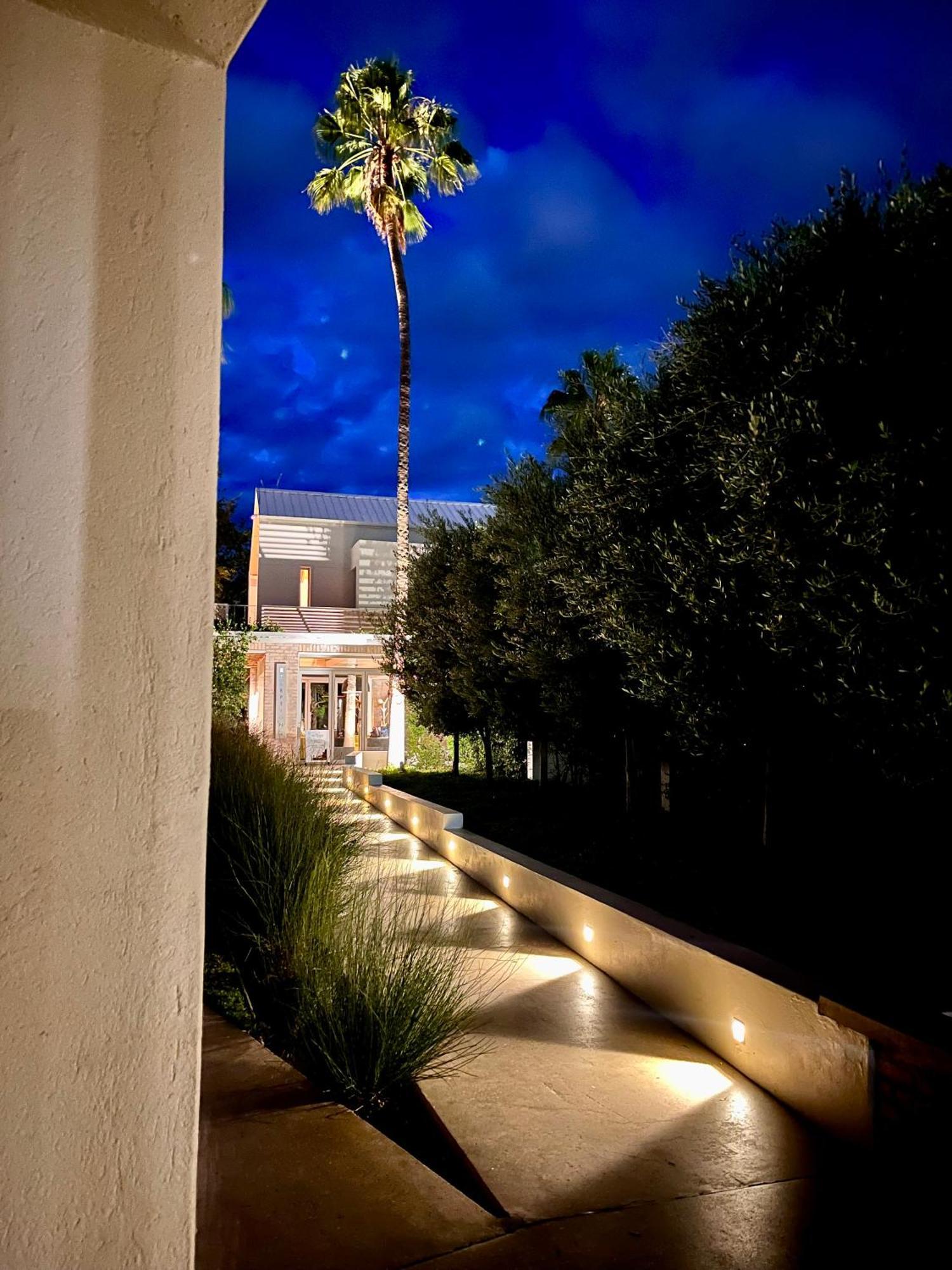 The Windhoek Luxury Suites 外观 照片